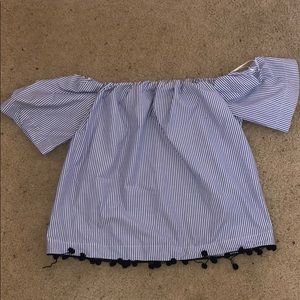 Style envy, off the shoulder top